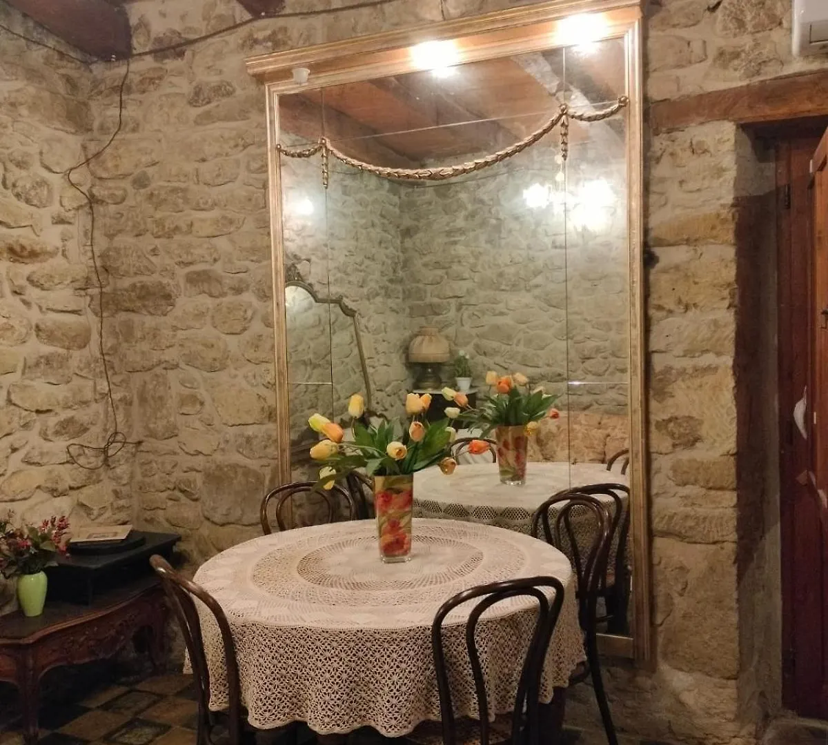 Willa Casa Di Pietra Usellus Domek alpejski